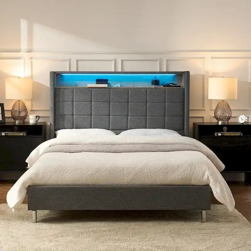 Cama con plataforma tapizada, cabecero con almacenamiento, luz LED RGB y estación de carga